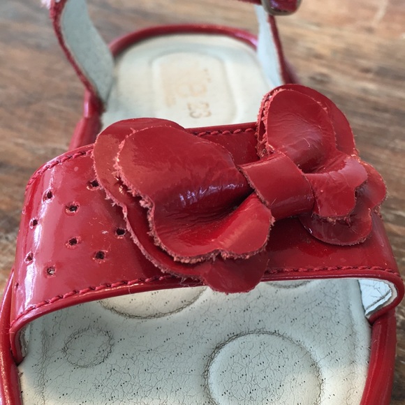 2 for $8 / Girls shiny red patent sandals - Picture 5 of 6